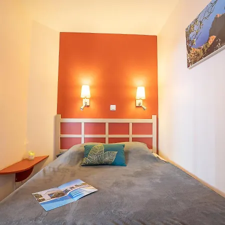 L'esquinade - H4 233 By Interhome Saint-Raphaël