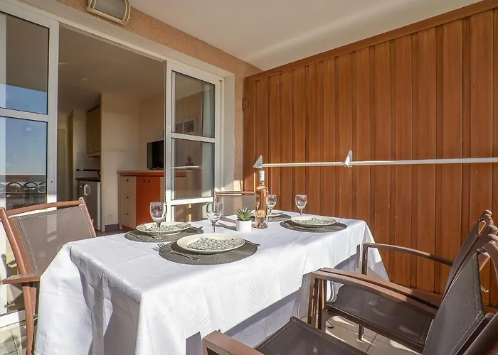 L'esquinade - H4 233 By Interhome Apartment Saint-Raphaël