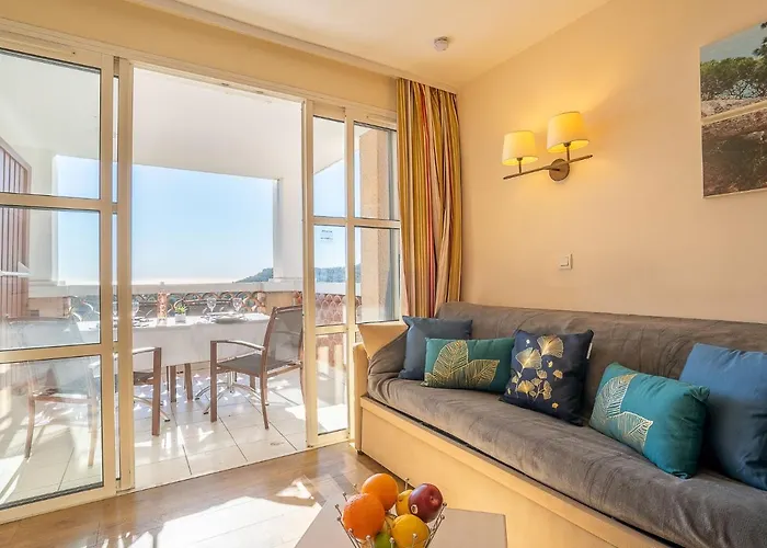 Apartment L'esquinade - H4 233 By Interhome *