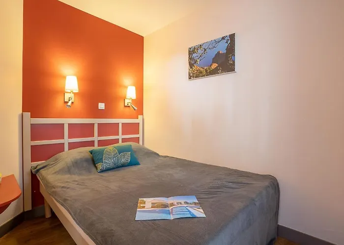Apartment L'esquinade - H4 233 By Interhome *