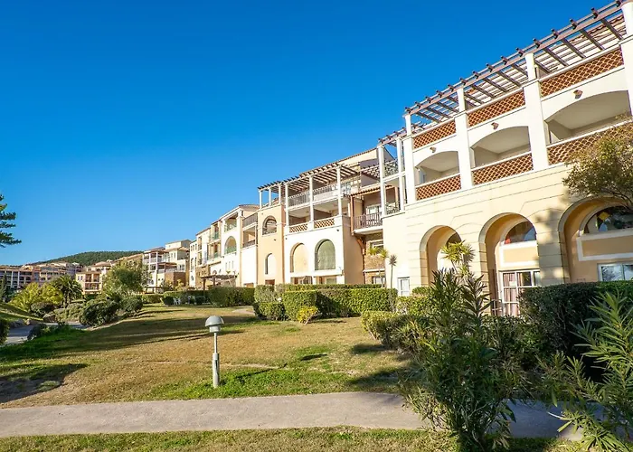 L'esquinade - H4 233 By Interhome Apartment Saint-Raphaël